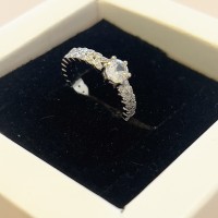 Anel Solitário Cravejado Folha Navete  Prata 925